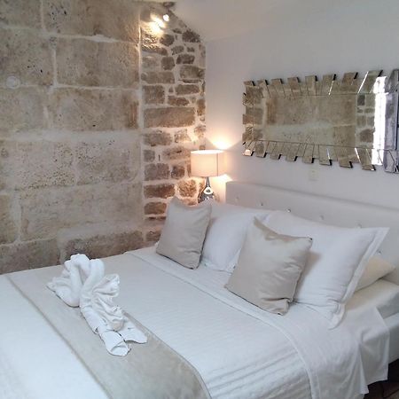 Private Apartments In Diocletians Palace Split Bagian luar foto