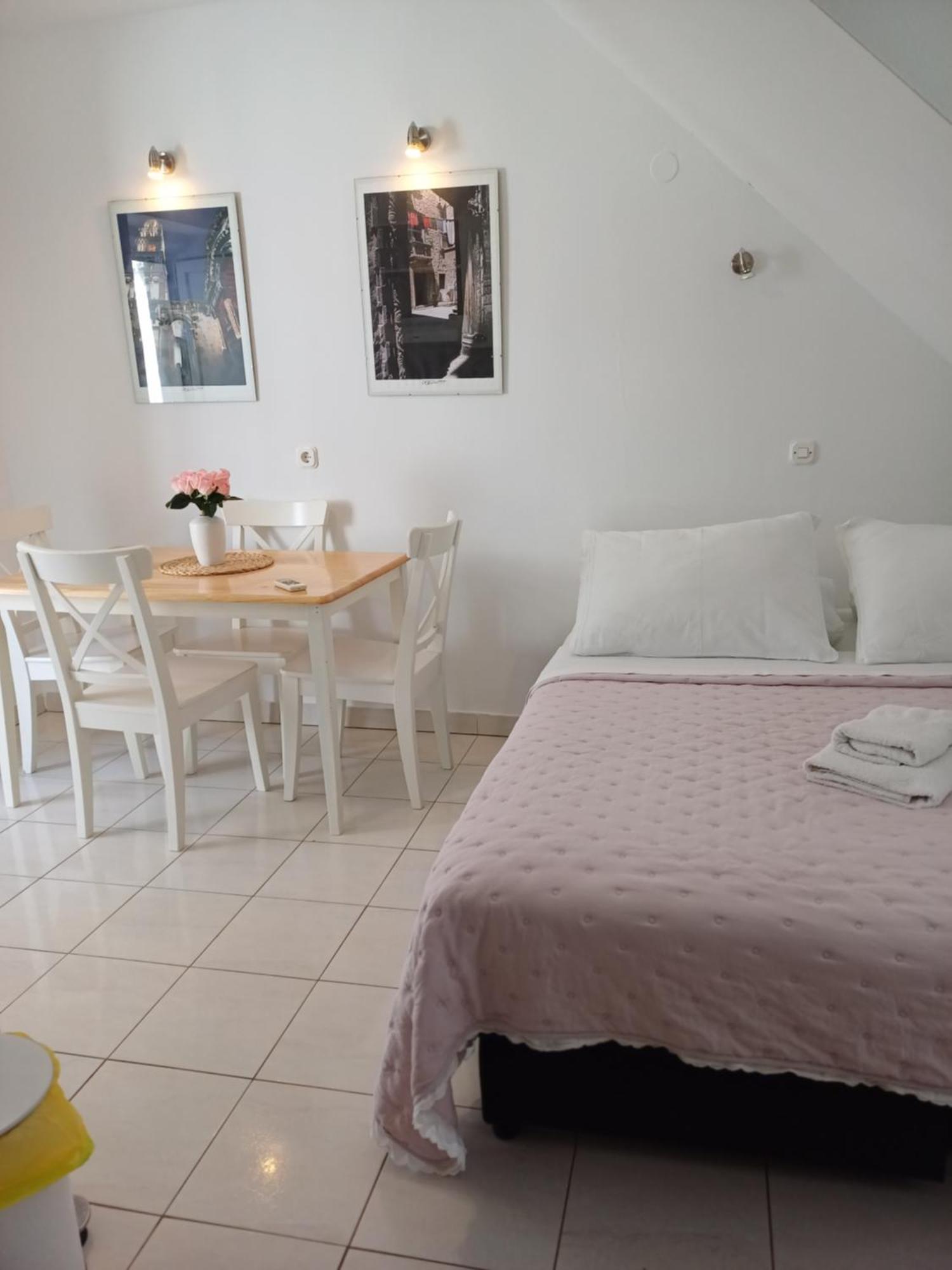 Private Apartments In Diocletians Palace Split Bagian luar foto
