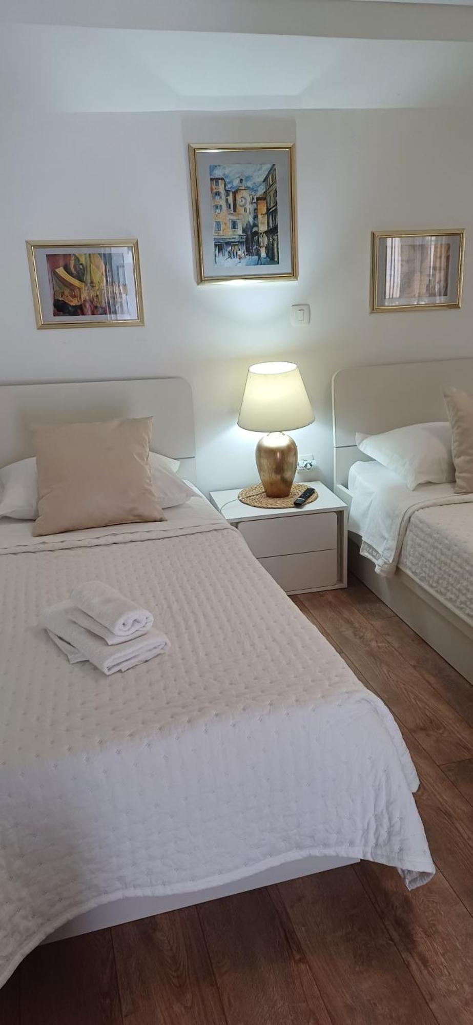 Private Apartments In Diocletians Palace Split Bagian luar foto