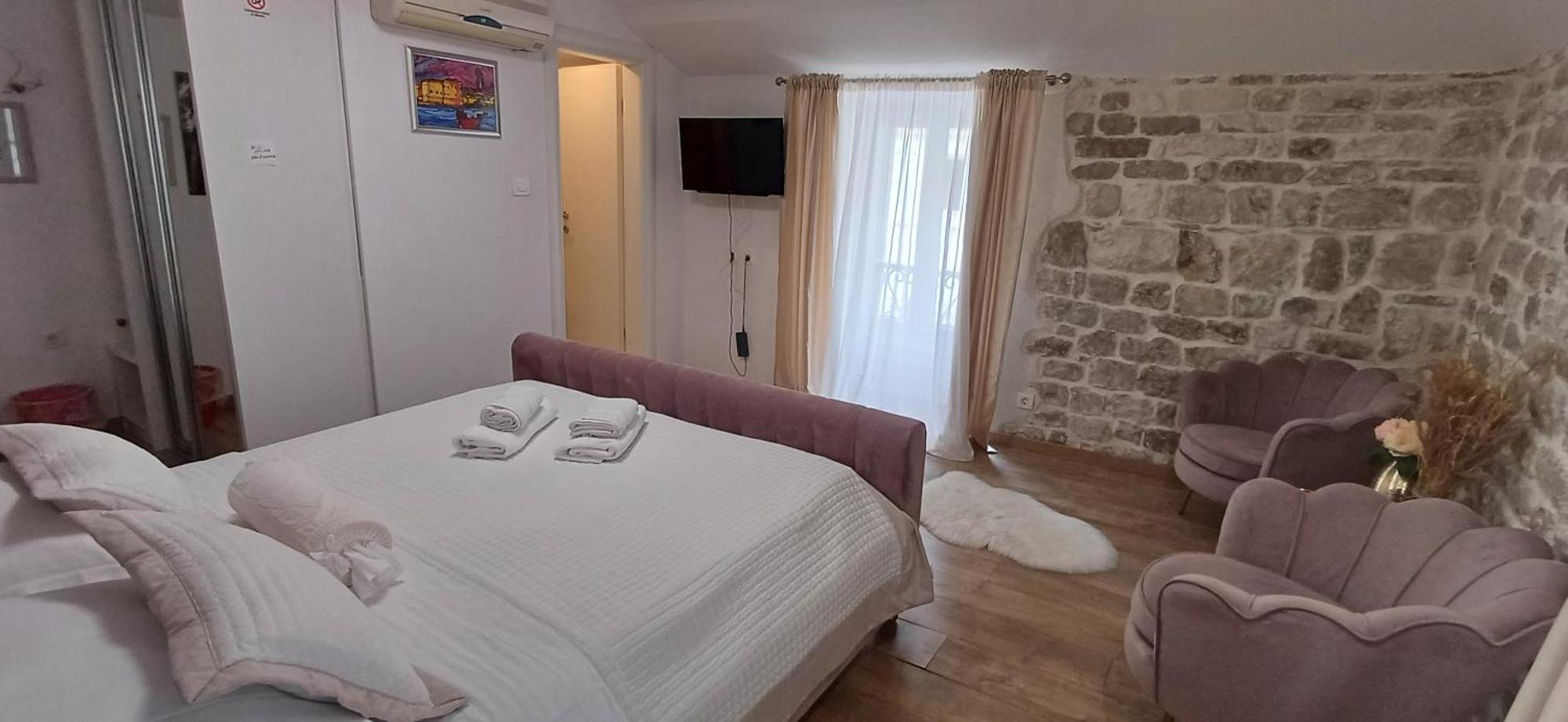 Private Apartments In Diocletians Palace Split Bagian luar foto