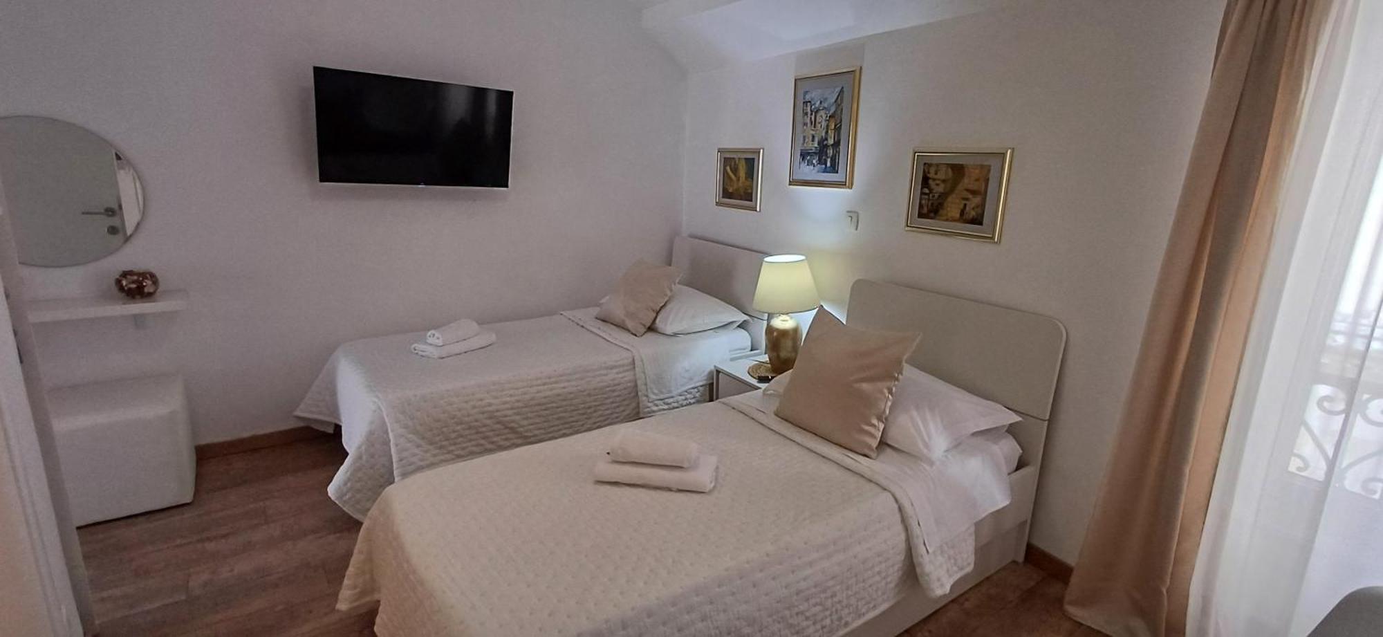 Private Apartments In Diocletians Palace Split Bagian luar foto