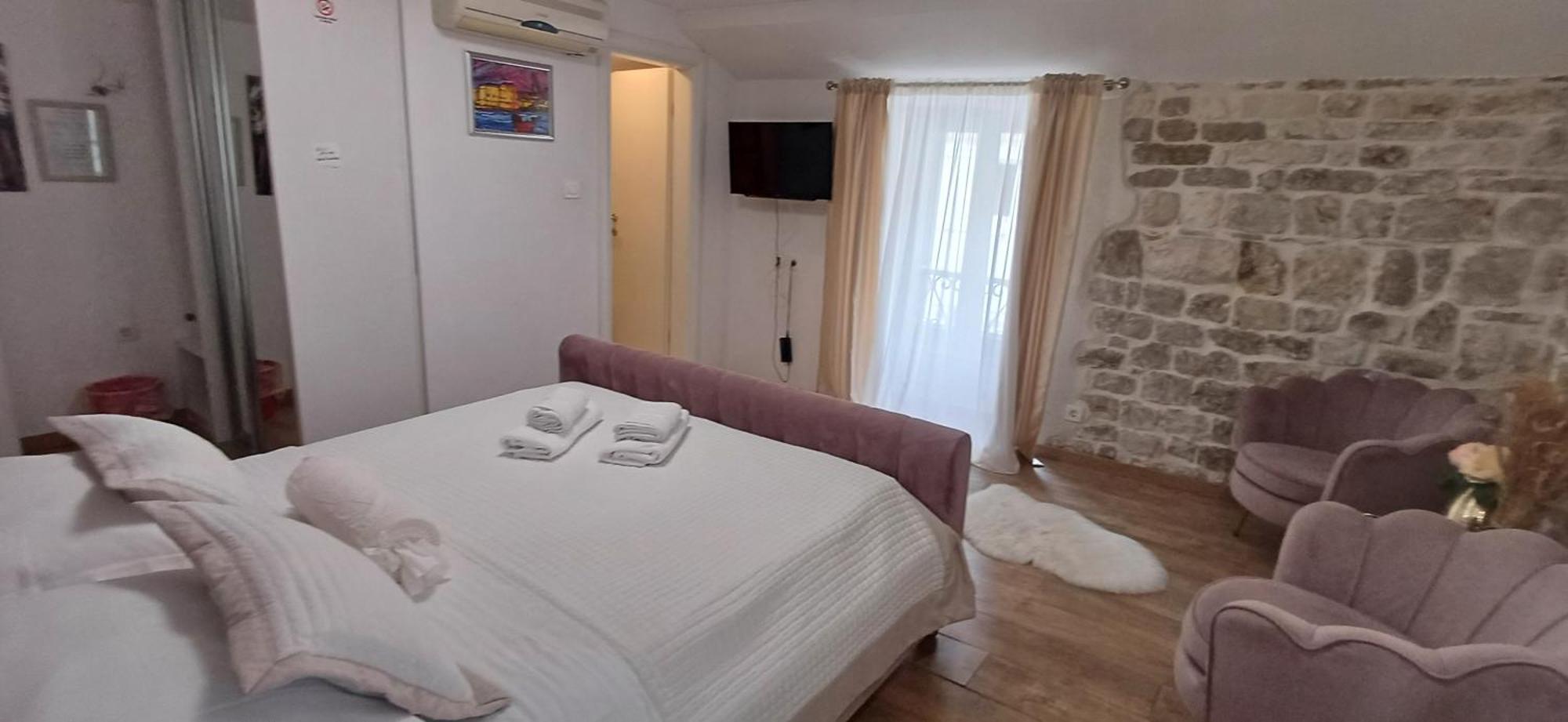 Private Apartments In Diocletians Palace Split Bagian luar foto
