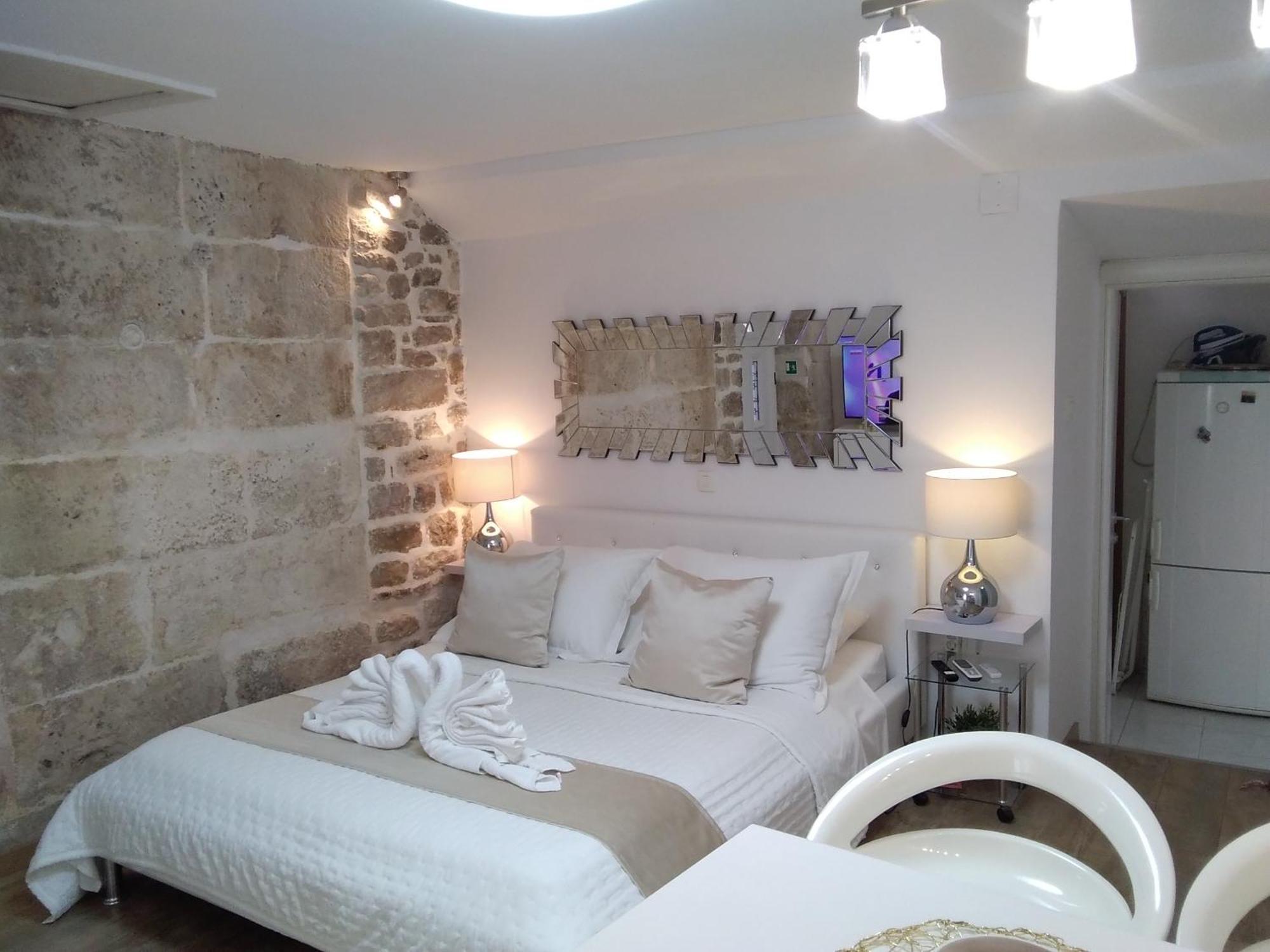 Private Apartments In Diocletians Palace Split Bagian luar foto