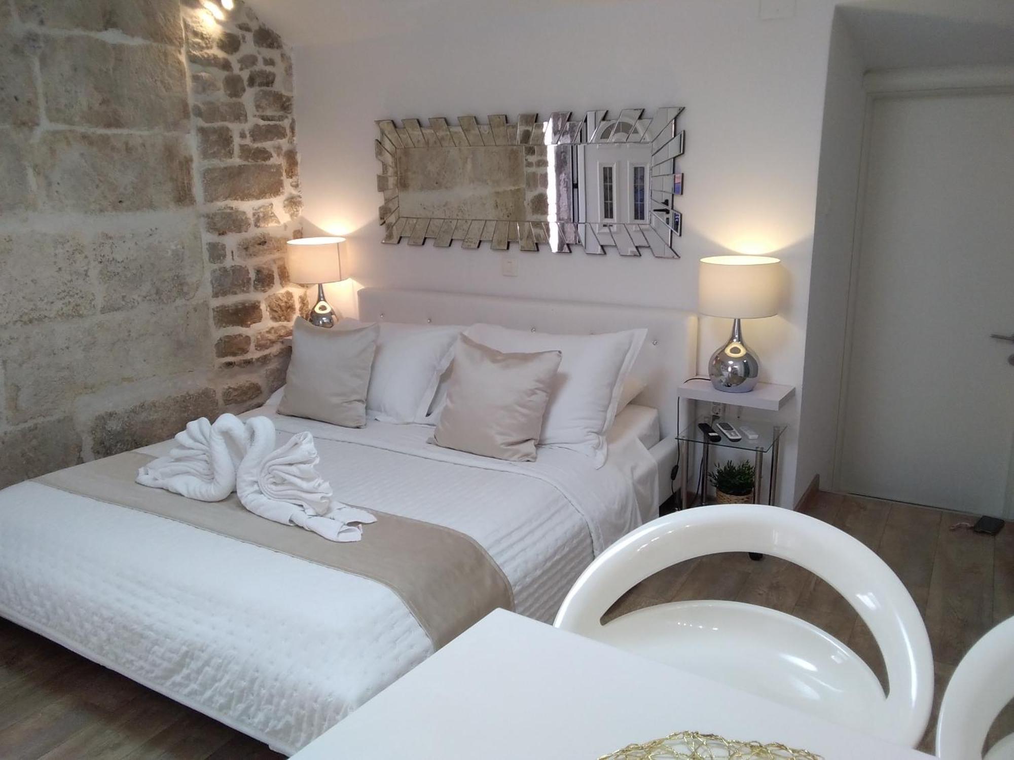 Private Apartments In Diocletians Palace Split Bagian luar foto