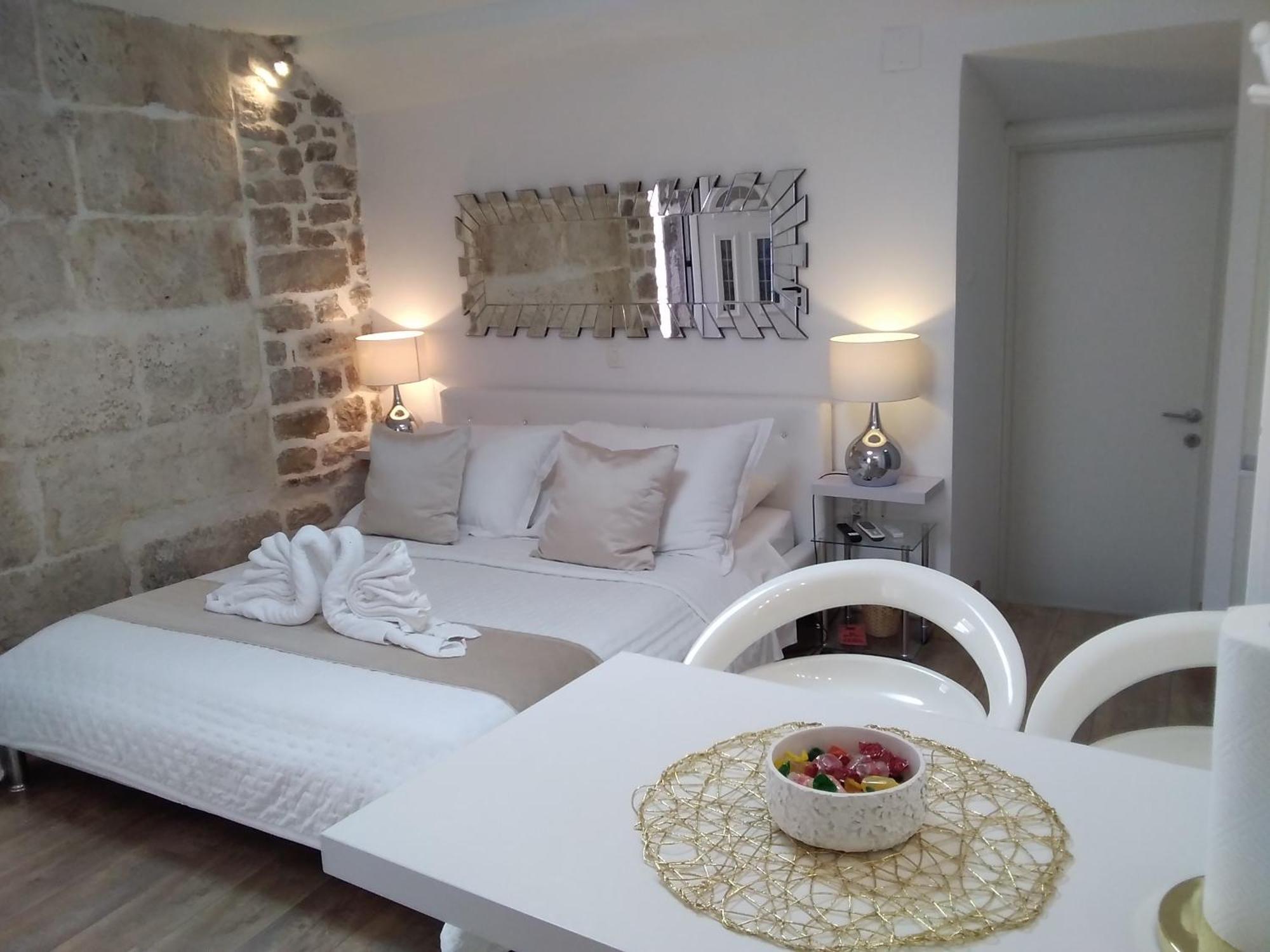 Private Apartments In Diocletians Palace Split Bagian luar foto